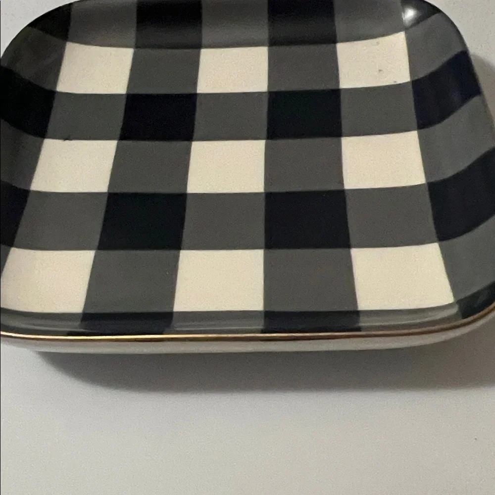 Draper James plate light
